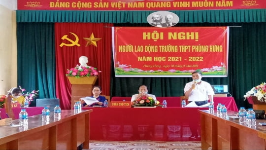 Hội nghị người lao động trường THPT Phùng Hưng năm học 2021-2022